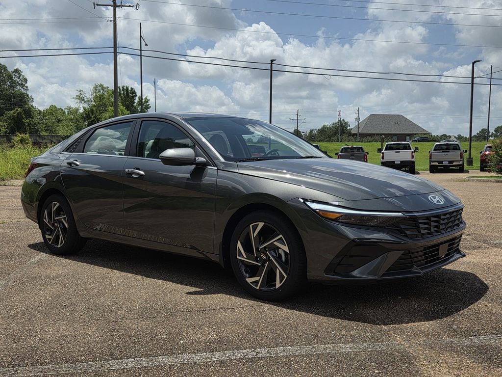 New 2026 Hyundai Elantra Limited Sedan