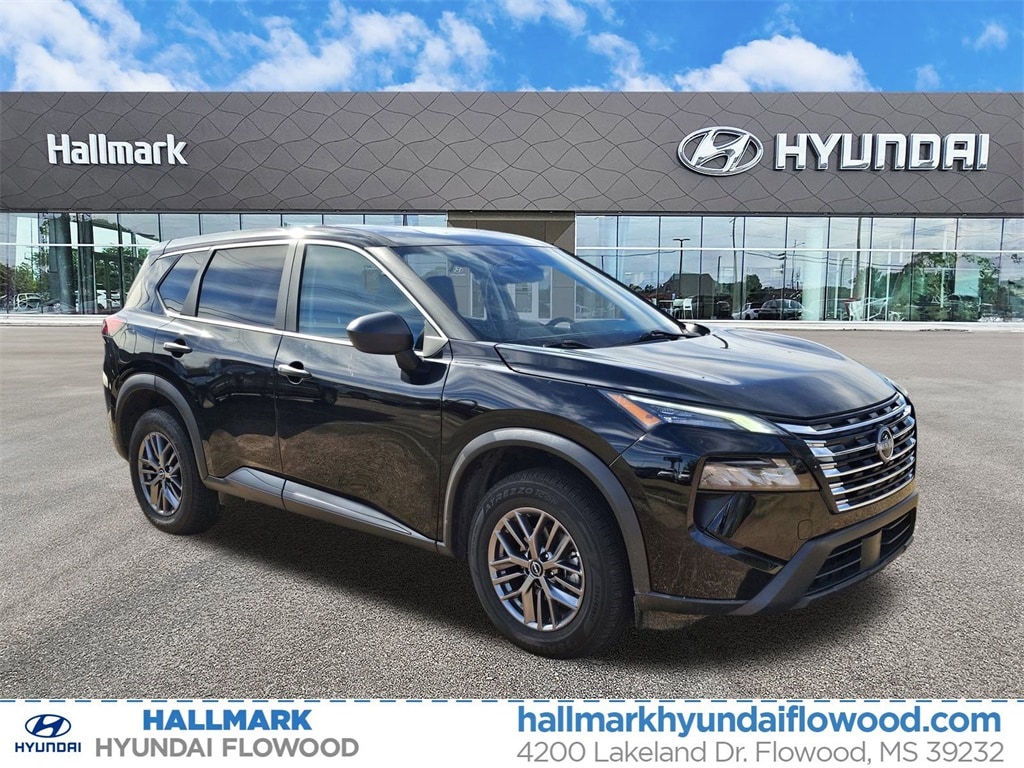 Used 2024 Nissan Rogue S SUV