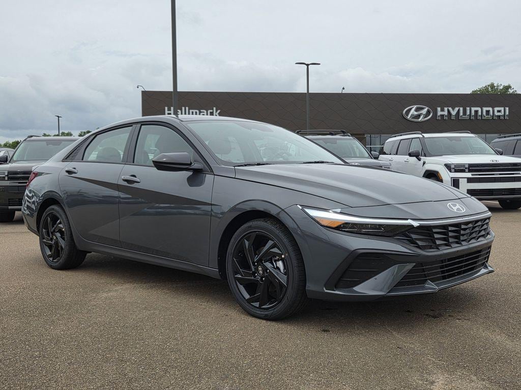 New 2026 Hyundai Elantra SEL Sport Sedan