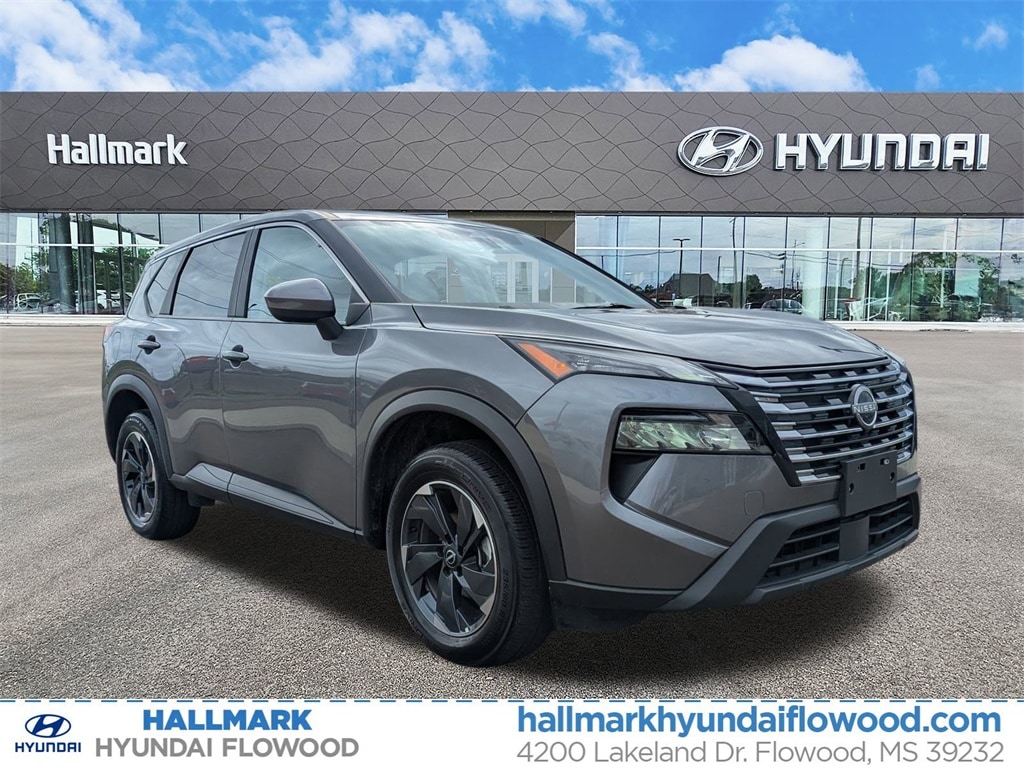 2024 Nissan Rogue SV's photo