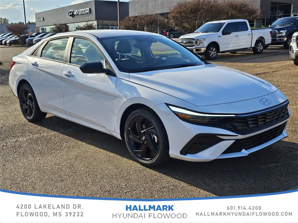 2026 Hyundai Elantra SEL's photo