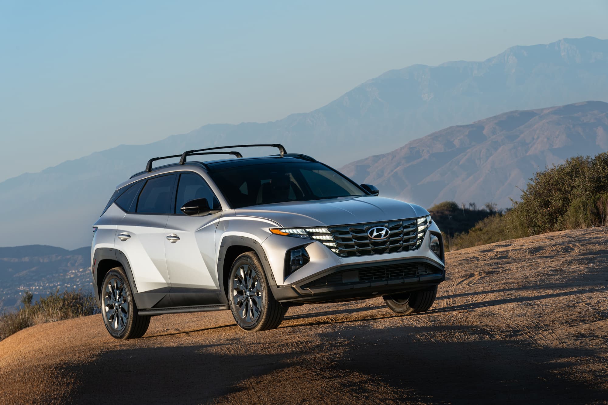 HyundaiTucsonVsSantaFeWhichSUVIsRightForYouHallmarkHyundaiFlowoodTucson.jpg