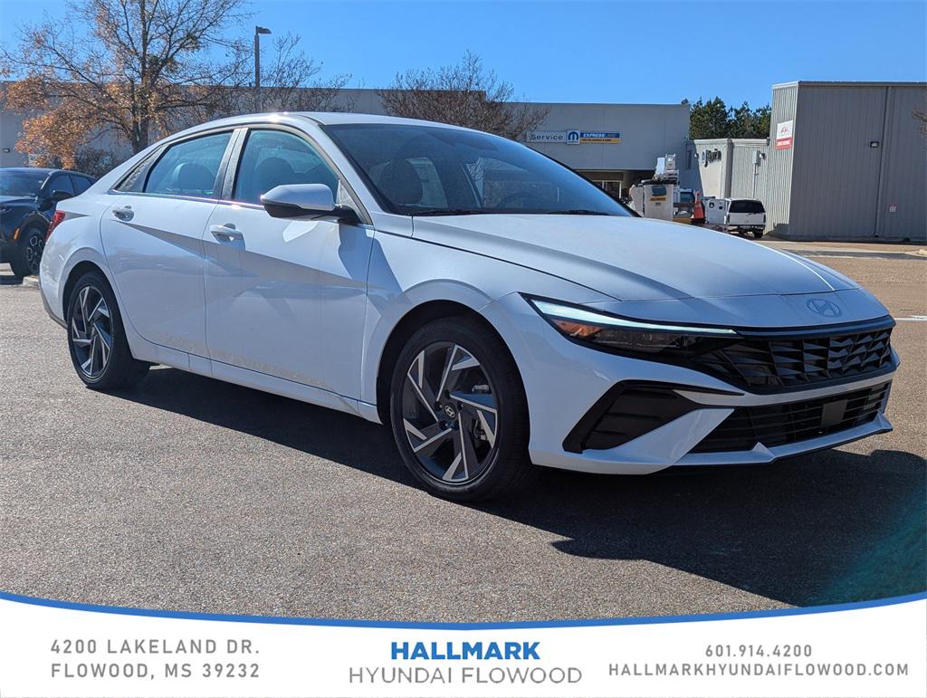 2025 Hyundai Elantra Limited's photo