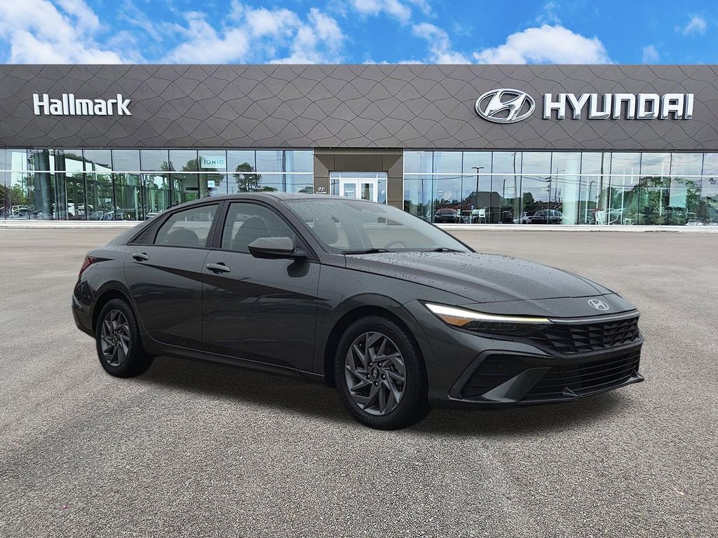 2024 Hyundai Elantra 2.0 SEL IVT's photo