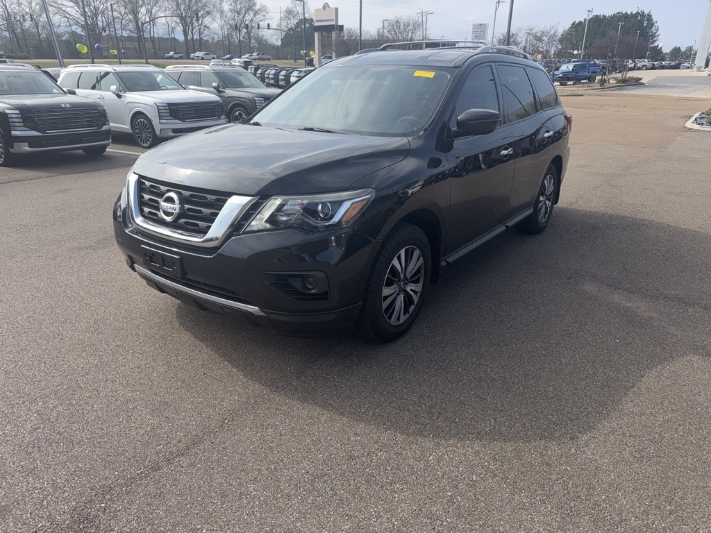 Used 2020 Nissan Pathfinder S SUV