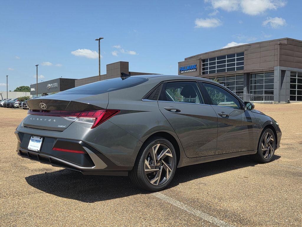 New 2026 Hyundai Elantra Limited Sedan