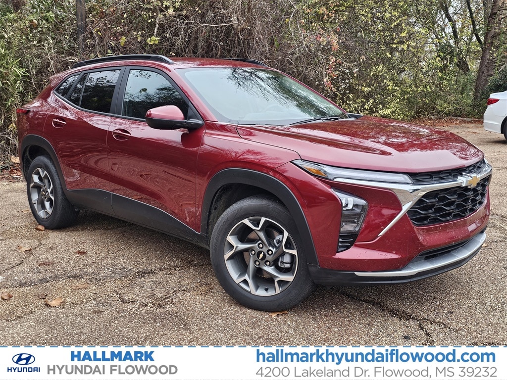 2025 Chevrolet Trax LT's photo