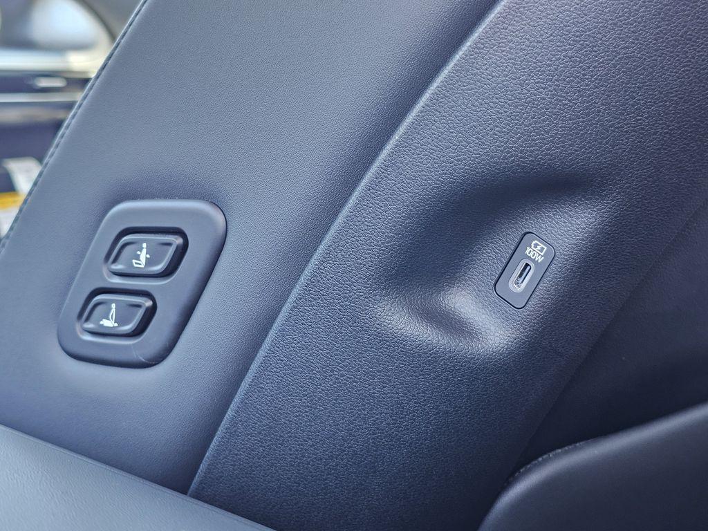 2026 Hyundai IONIQ 9 Performance Limited - Photo 14