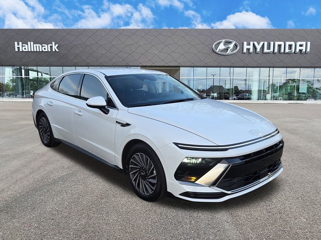 Certified 2025 Hyundai Sonata Hybrid SEL Sedan