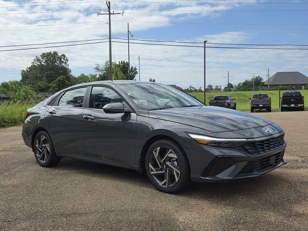 New 2026 Hyundai Elantra Limited Sedan