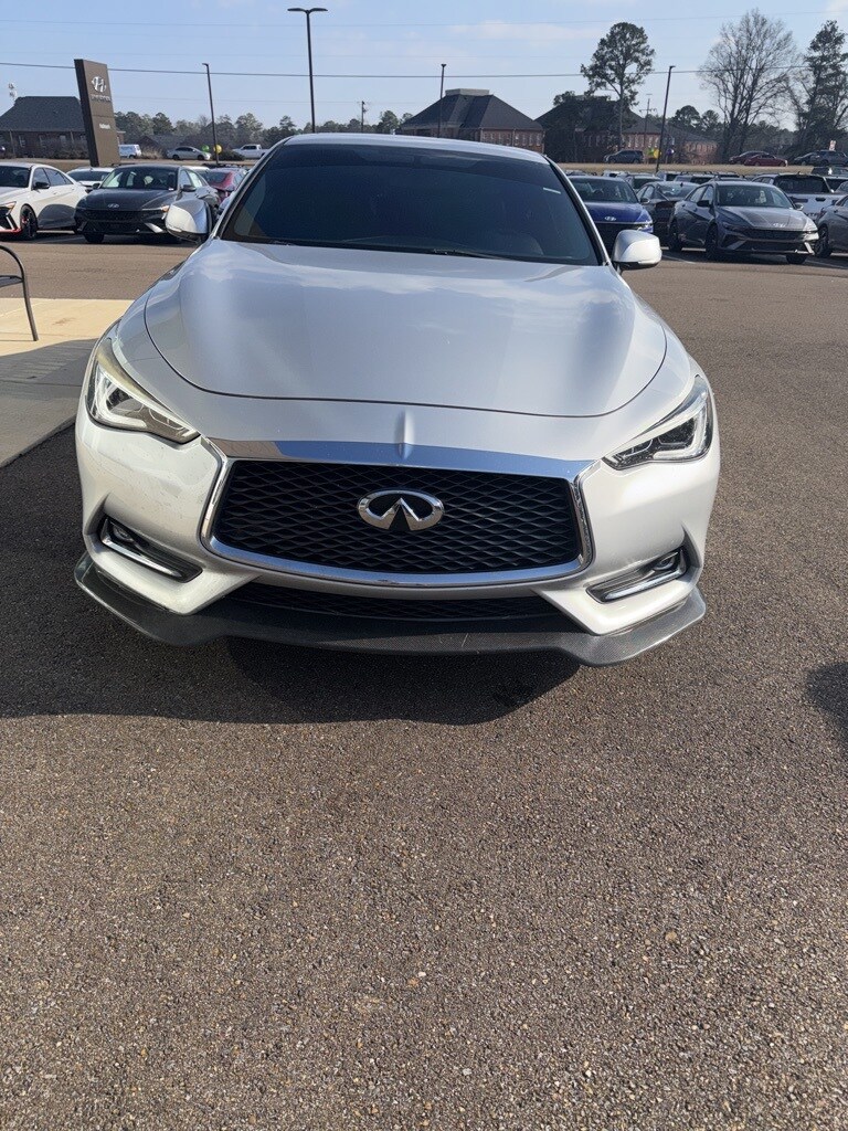 Used 2017 INFINITI Q60 Coupe Premium with VIN JN1EV7EK5HM364478 for sale in Flowood, MS