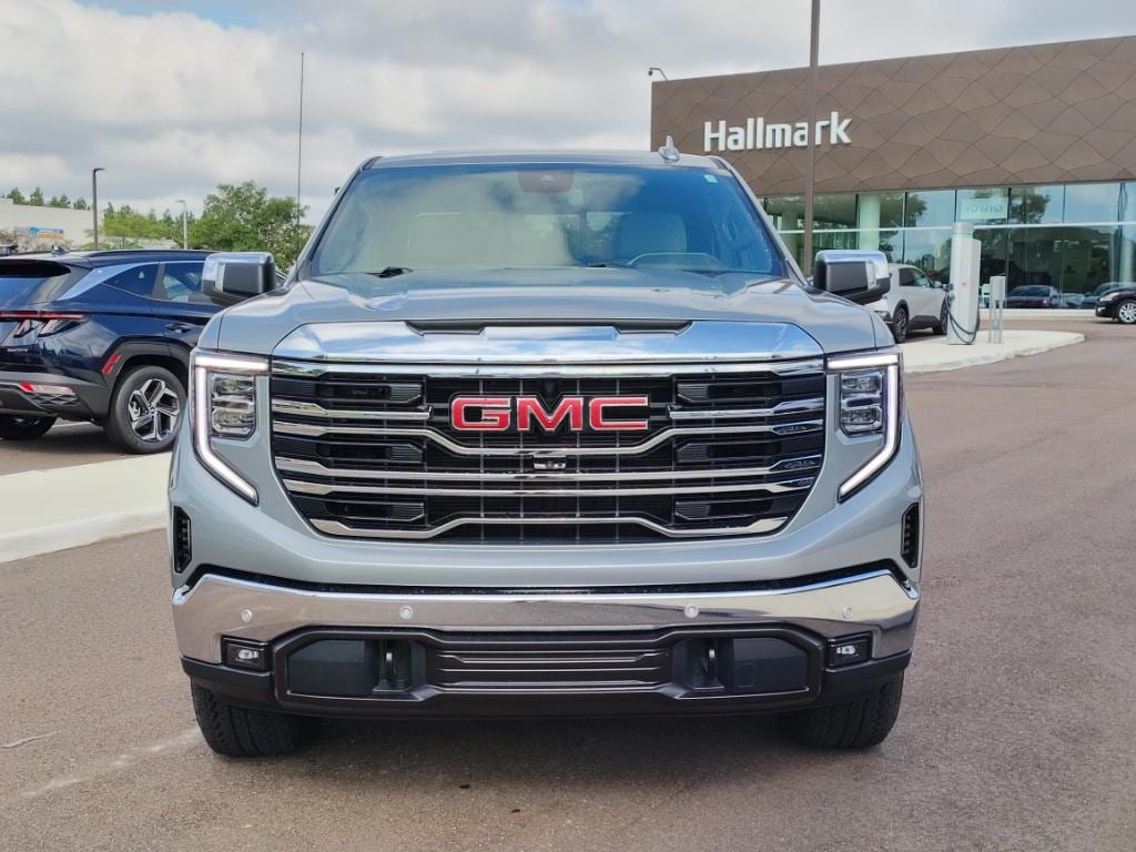 Used 2024 GMC Sierra 1500 SLT with VIN 3GTUUDED5RG274490 for sale in Flowood, MS