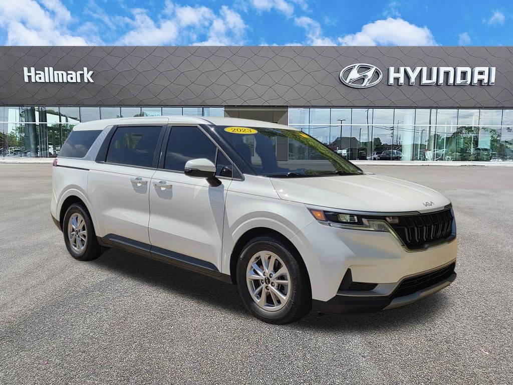 2023 Kia Carnival