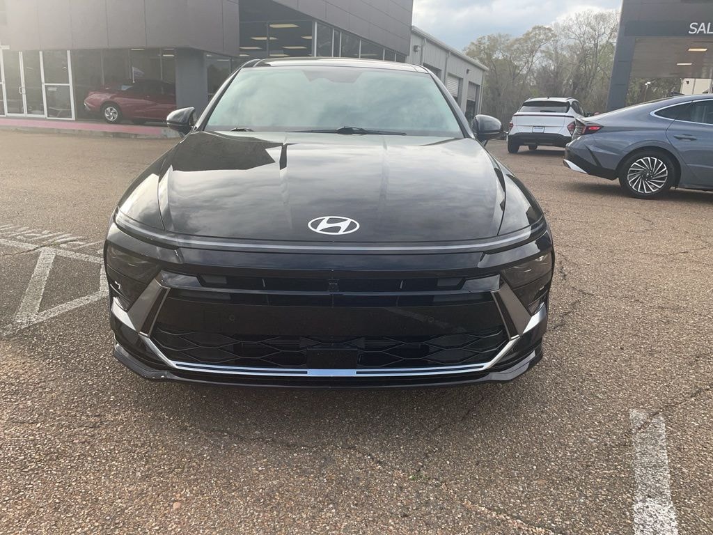 Used 2025 Hyundai Sonata Hybrid Limited Sedan