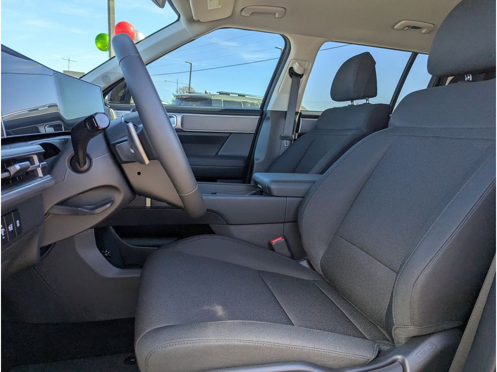 2026 Hyundai Santa Fe SE - Photo 10