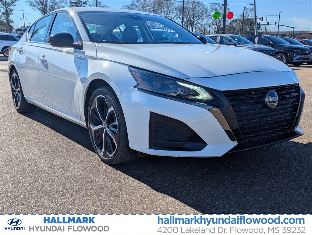 Used 2024 Nissan Altima 2.5 SR Sedan