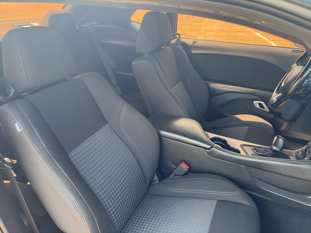 2022 Dodge Challenger SXT - Photo 14