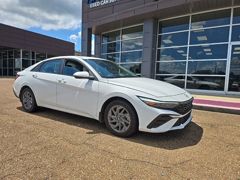 Certified 2024 Hyundai Elantra SEL Sedan