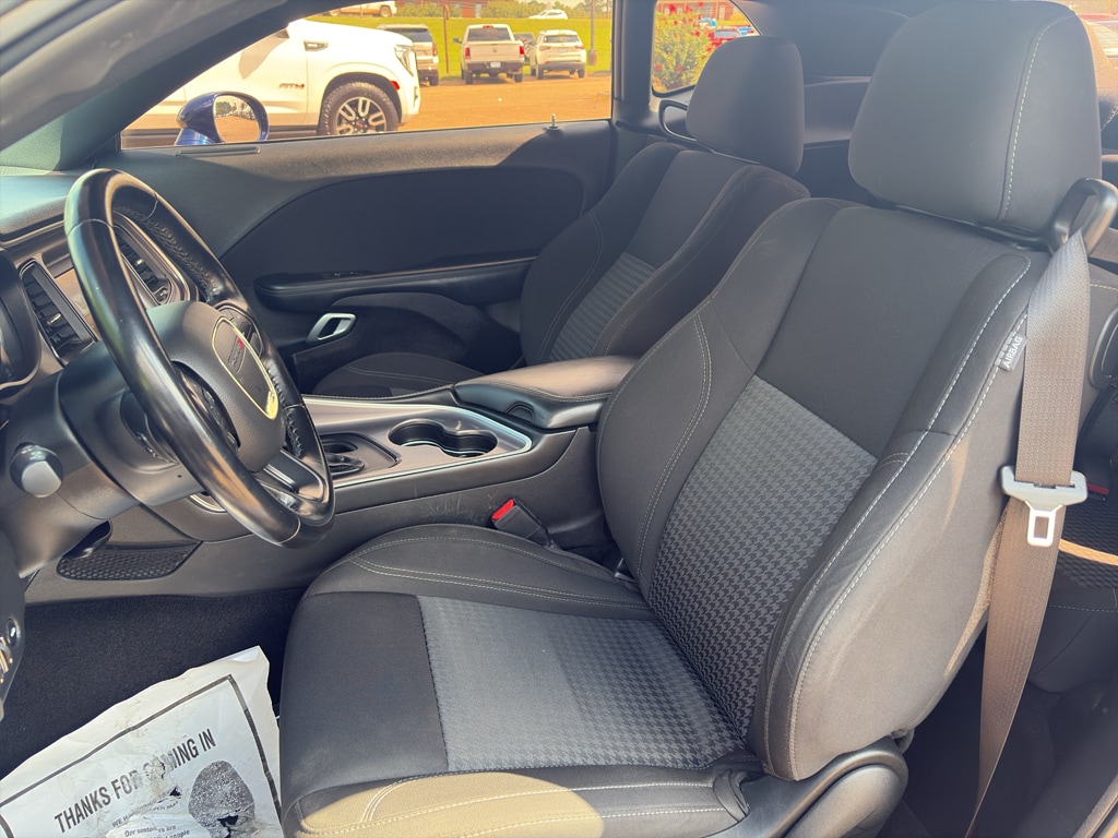 2022 Dodge Challenger SXT - Photo 11