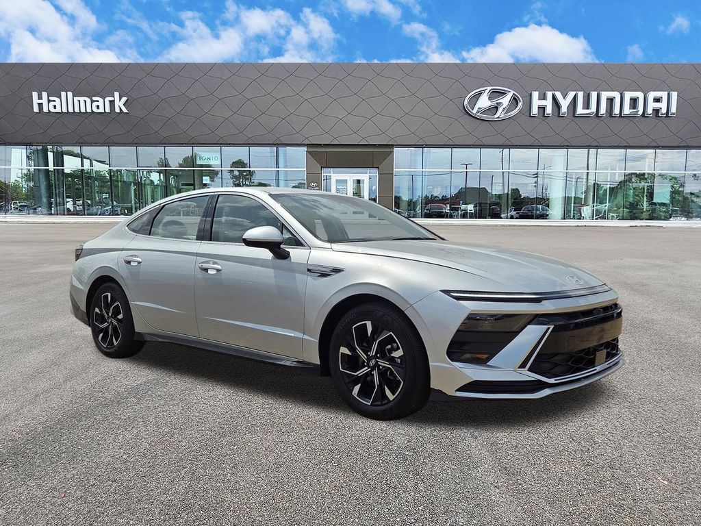 2025 Hyundai Sonata SEL's photo