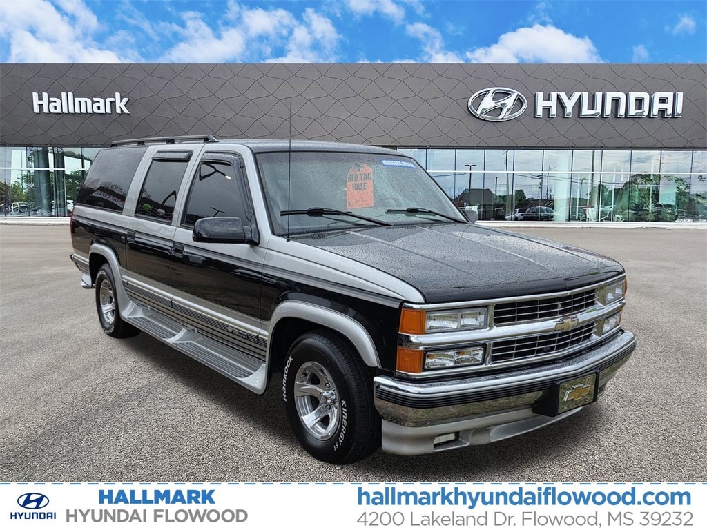 1996 Chevrolet Suburban Base's photo