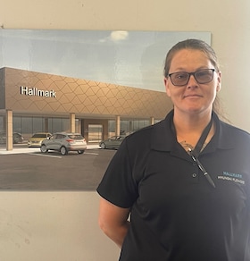 Staff member Lisa Hamilton from ID_33e9e9a356d7