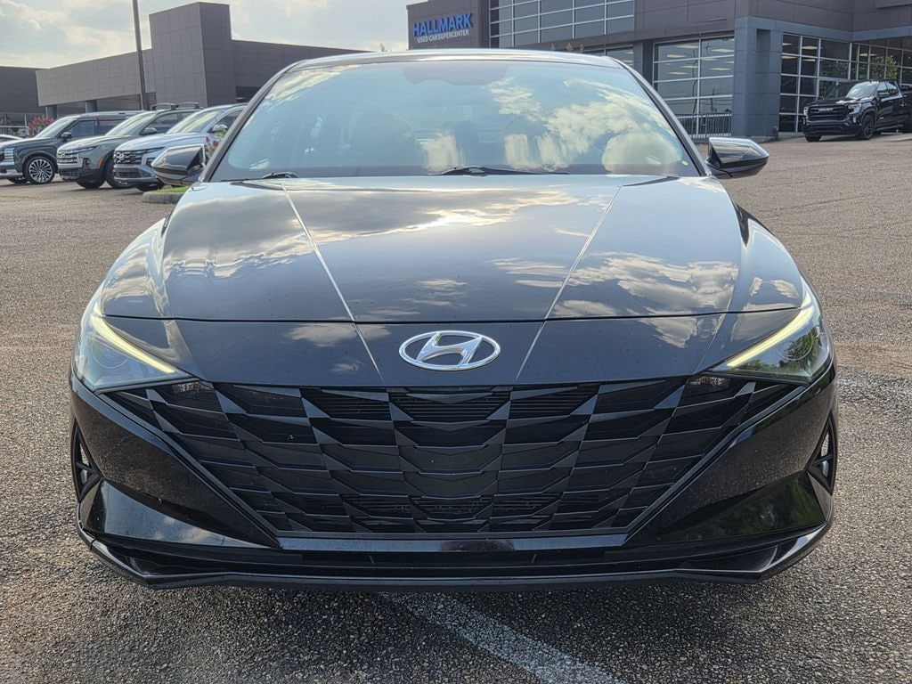 Used 2023 Hyundai Elantra SEL Sedan