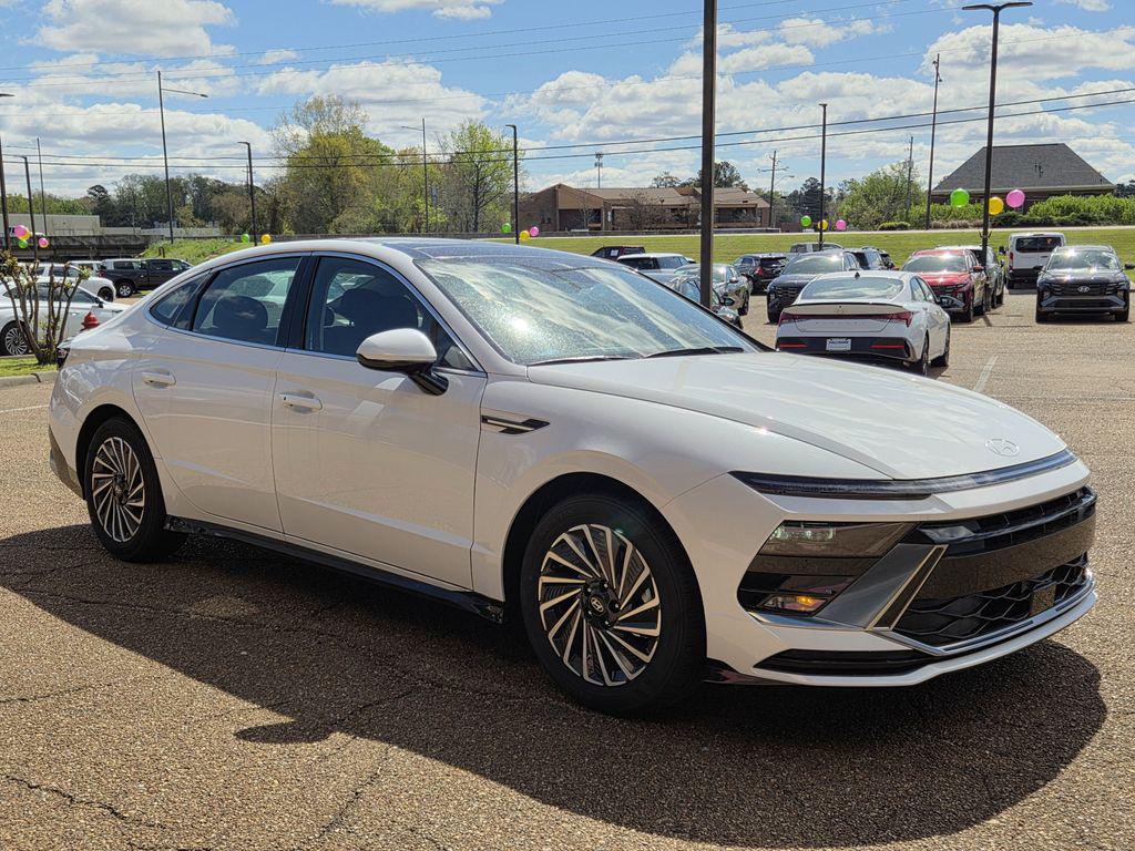 2026 Hyundai Sonata SEL's photo