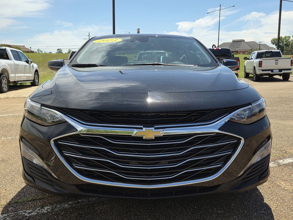 Used 2023 Chevrolet Malibu 1LT with VIN 1G1ZD5ST9PF164623 for sale in Flowood, MS