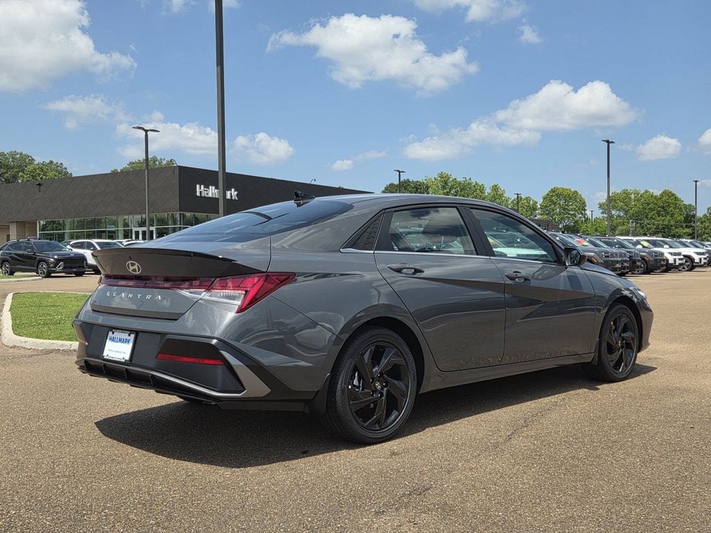 New 2026 Hyundai Elantra SEL Sport Premium Sedan