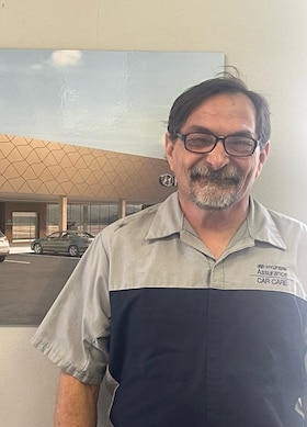 Staff member James Kett from ID_33e9e9a356d7