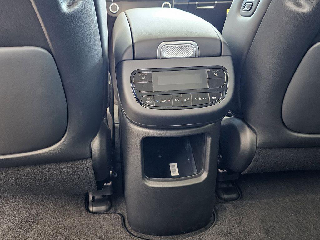 2026 Hyundai IONIQ 9 SEL - Photo 16