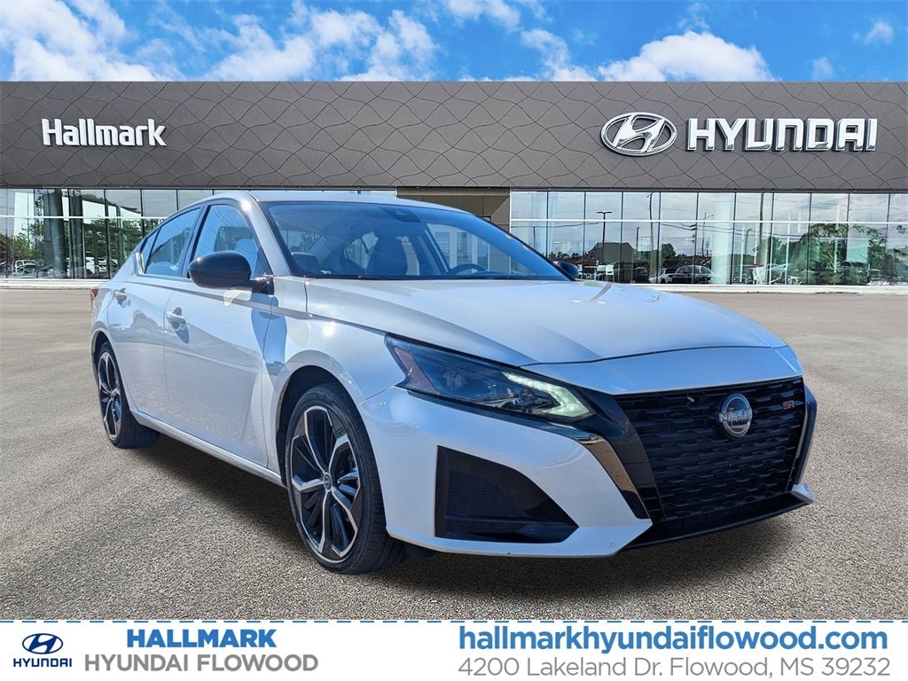 2024 Nissan Altima SR