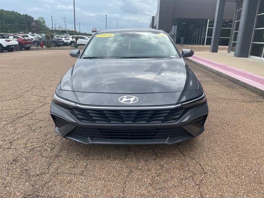 Used 2024 Hyundai Elantra SEL Sedan