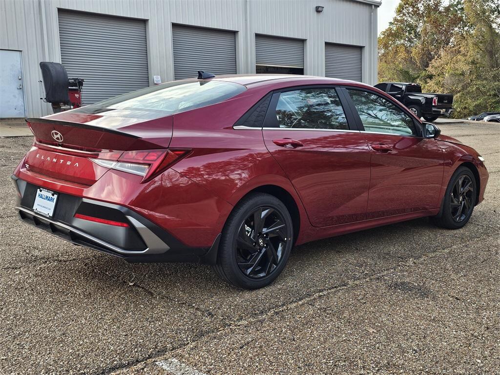 New 2026 Hyundai Elantra SEL Sport Sedan