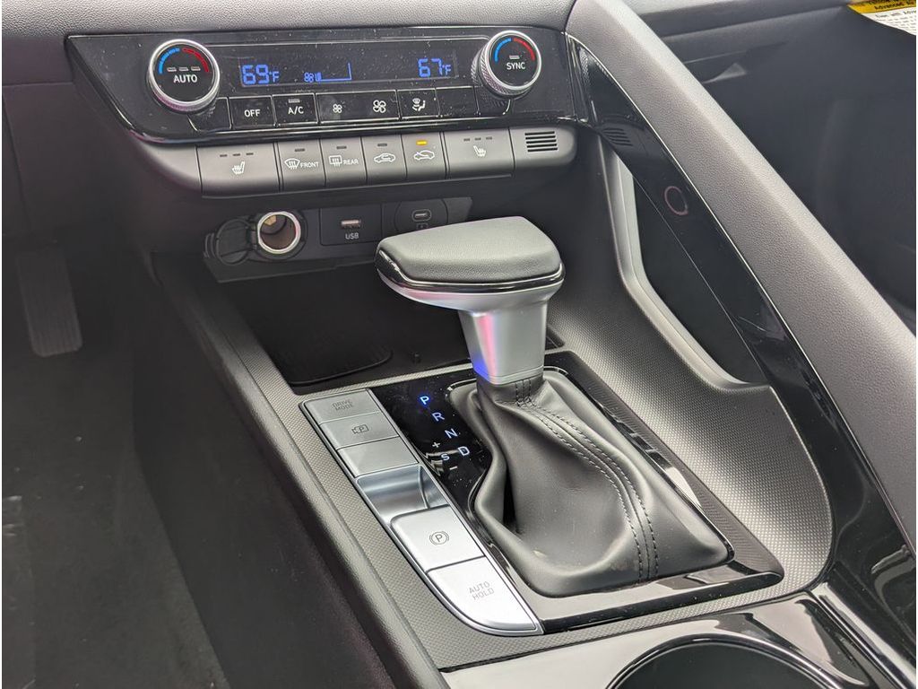 2025 Hyundai Elantra SEL - Photo 19