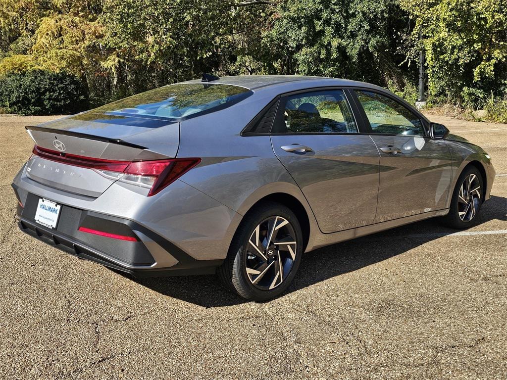 New 2025 Hyundai Elantra SEL Sport Sedan