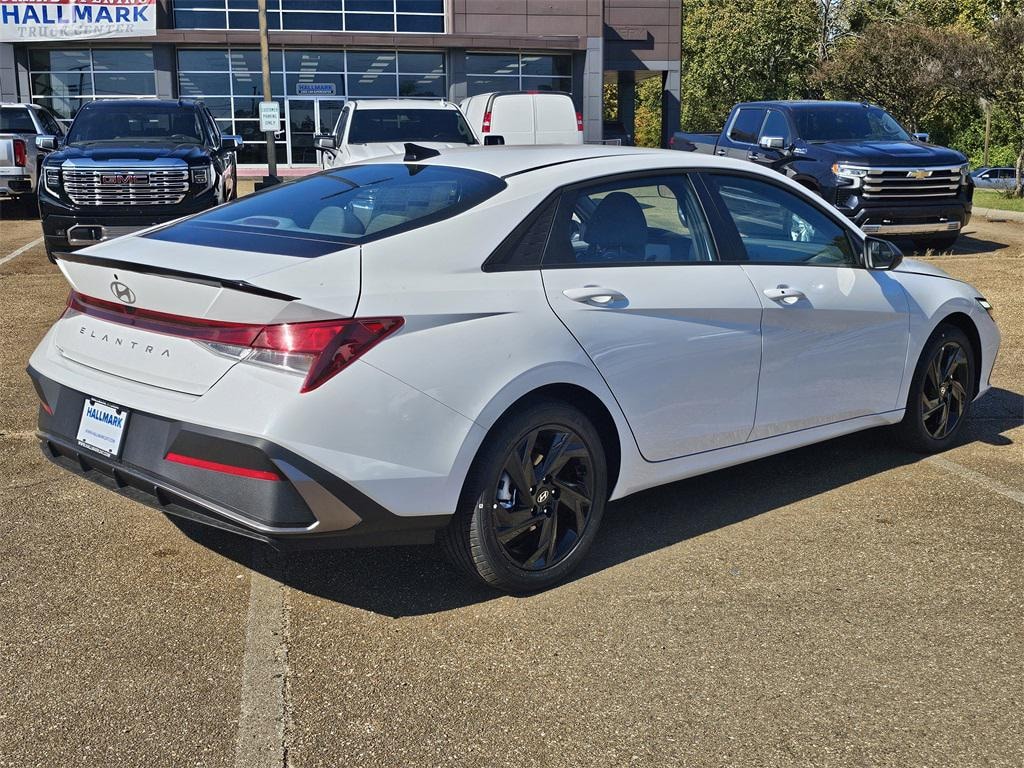 New 2026 Hyundai Elantra SEL Sport Sedan