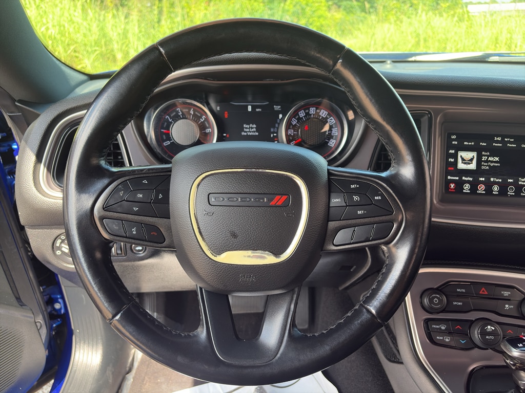 2022 Dodge Challenger SXT - Photo 16