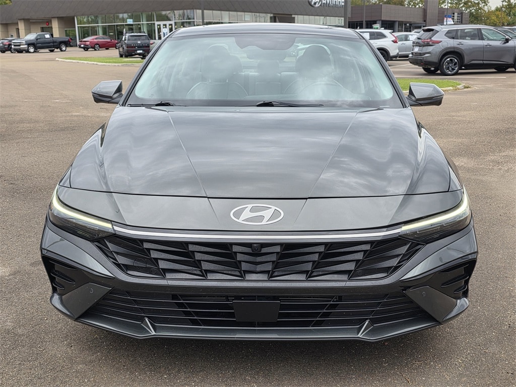 Used 2024 Hyundai Elantra Limited Sedan