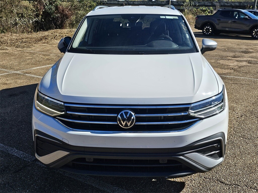 2024 Volkswagen Tiguan Wolfsburg Edition photo 2