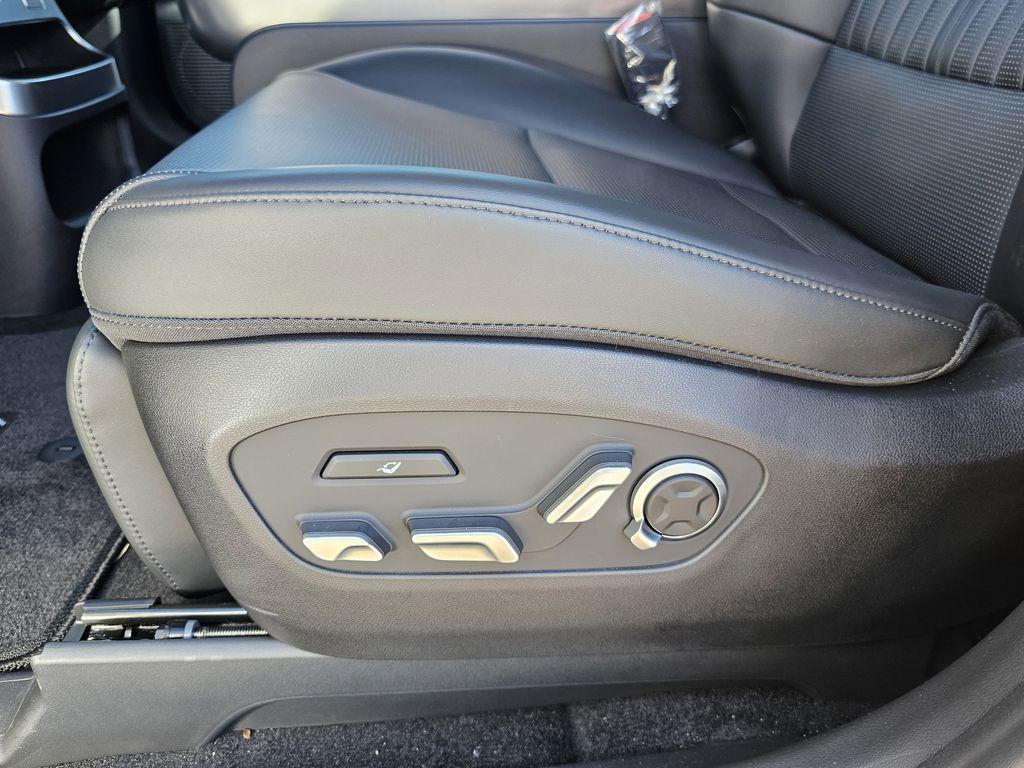 2026 Hyundai IONIQ 9 Performance Calligraphy - Photo 10