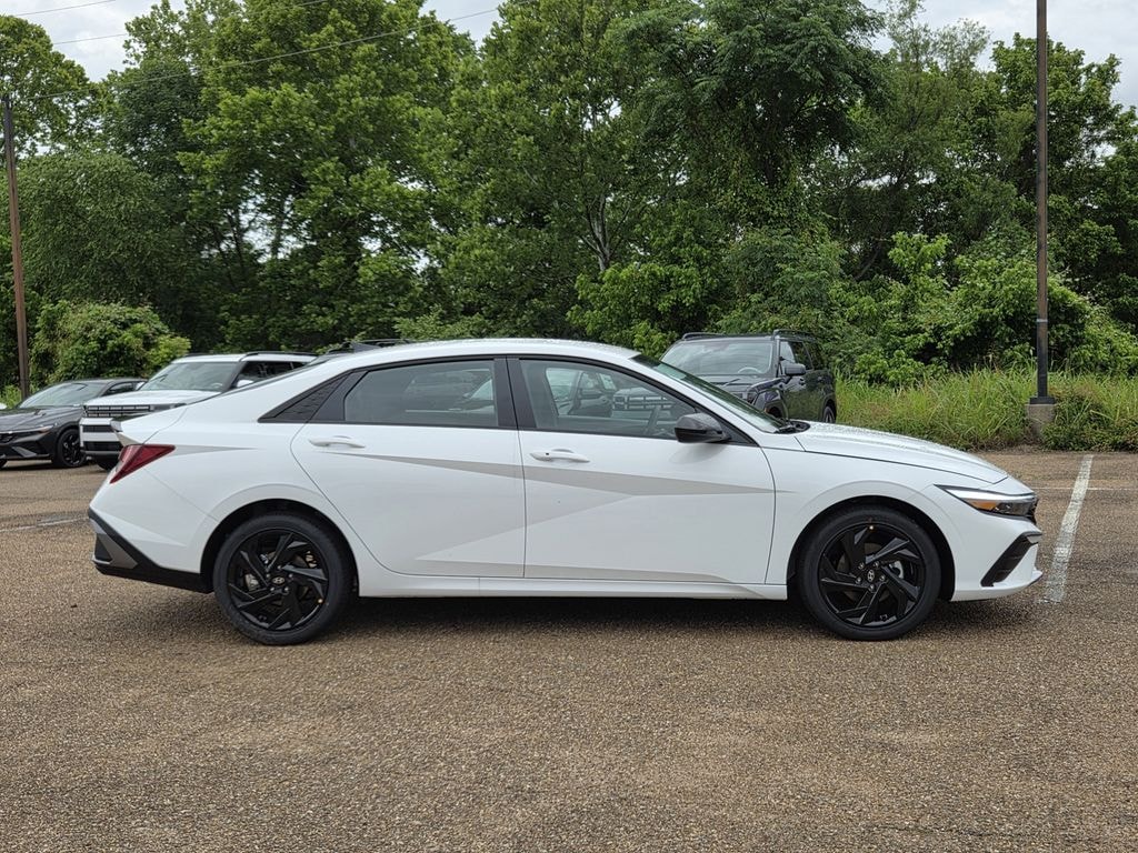 New 2026 Hyundai Elantra SEL Sport Sedan