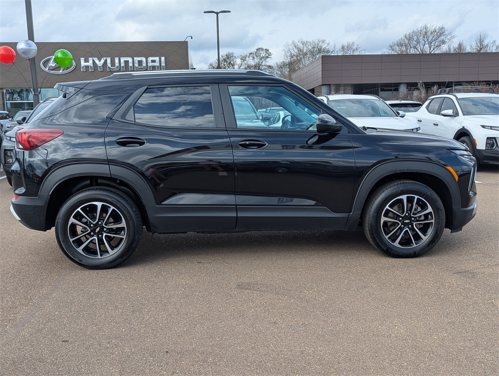 Used 2025 Chevrolet Trailblazer LT SUV