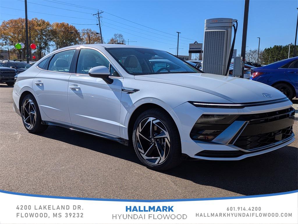 2026 Hyundai Sonata SEL's photo