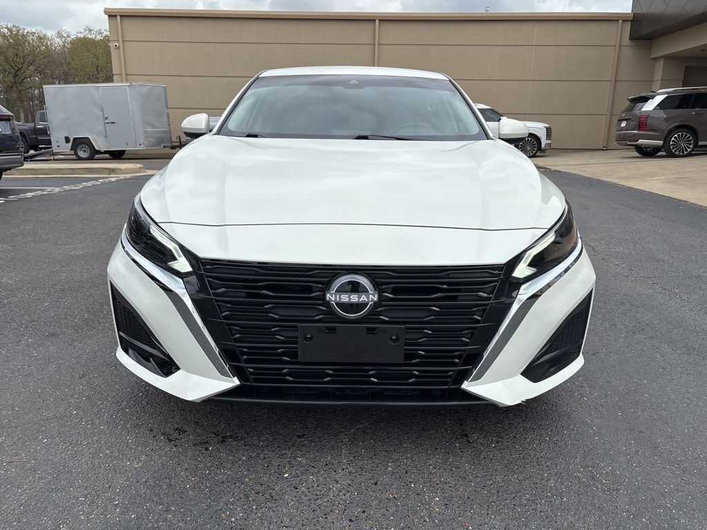 Used 2023 Nissan Altima SV with VIN 1N4BL4DV4PN382601 for sale in Ridgeland, MS