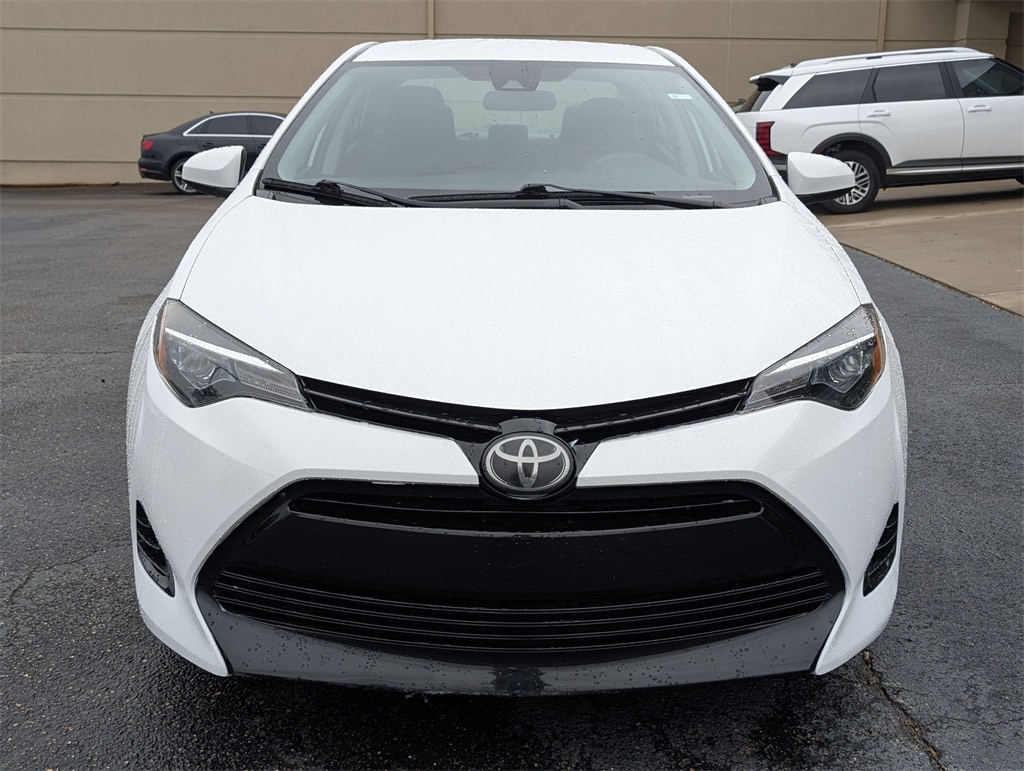 Used 2018 Toyota Corolla LE with VIN 5YFBURHE9JP848189 for sale in Ridgeland, MS
