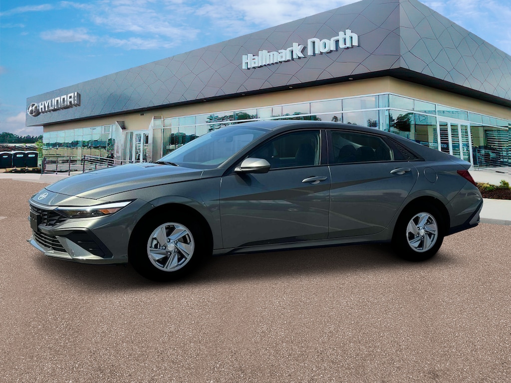 New 2025 Hyundai Elantra SE Sedan