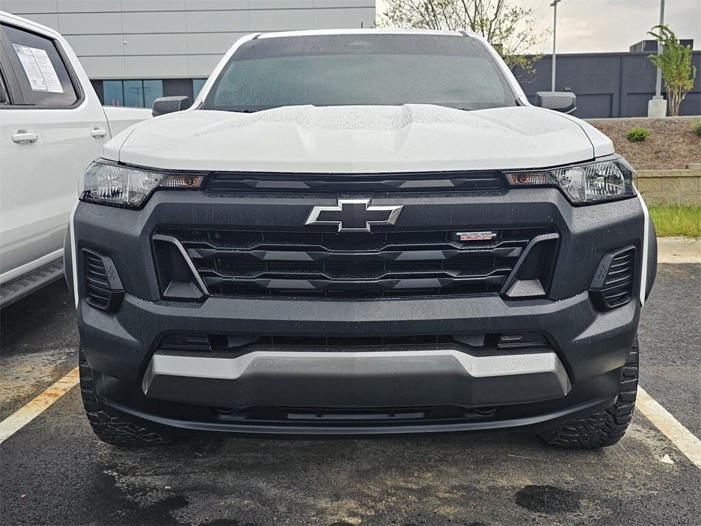 2024 Chevrolet Colorado Trail Boss photo 2