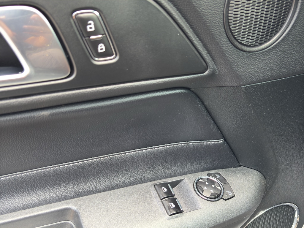 2023 Ford Mustang EcoBoost Premium - Photo 18